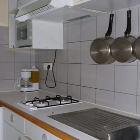 Meuble 4 Pers - Vue - Parking - Fr-1-825-15 Apartment La Rochelle (Charente-Maritime)