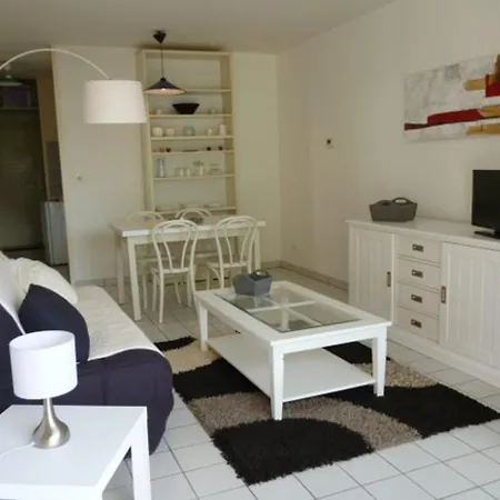 Meuble 4 Pers - Vue - Parking - Fr-1-825-15 *